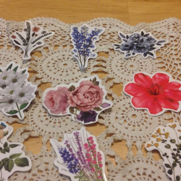 Crafts sticker bundle, pretty floral designs - Picture 3 of 7